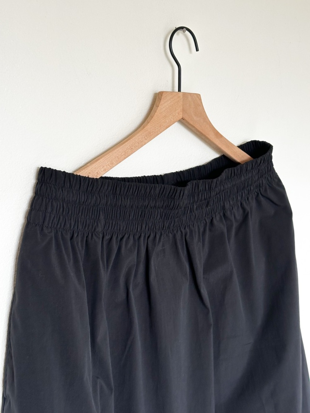 Athleta Black Elastic-Waist A-Line Skirt - Classic Women's Skirt Size Large - Picture 2 of 3
